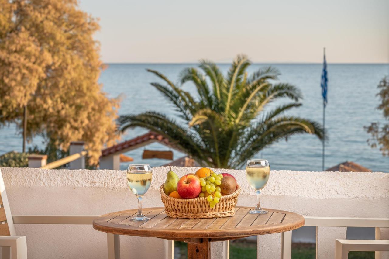 Princess Tia Hotel Самос Екстериор снимка